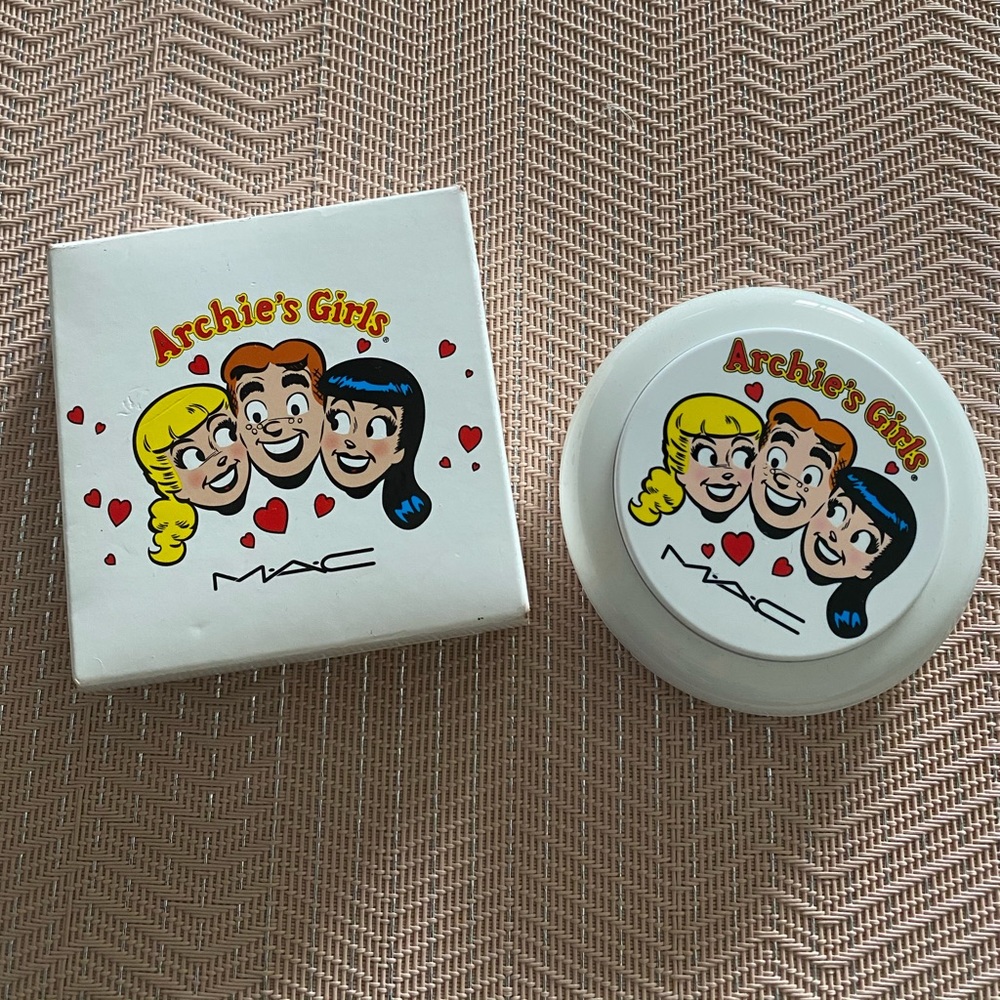 Mac Cosmetics Archies girl blush